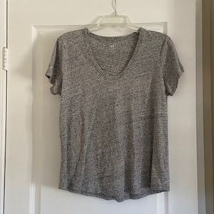 😁 4/$10 Gap Vintage Wash Tee. DONATING 2/7/21.